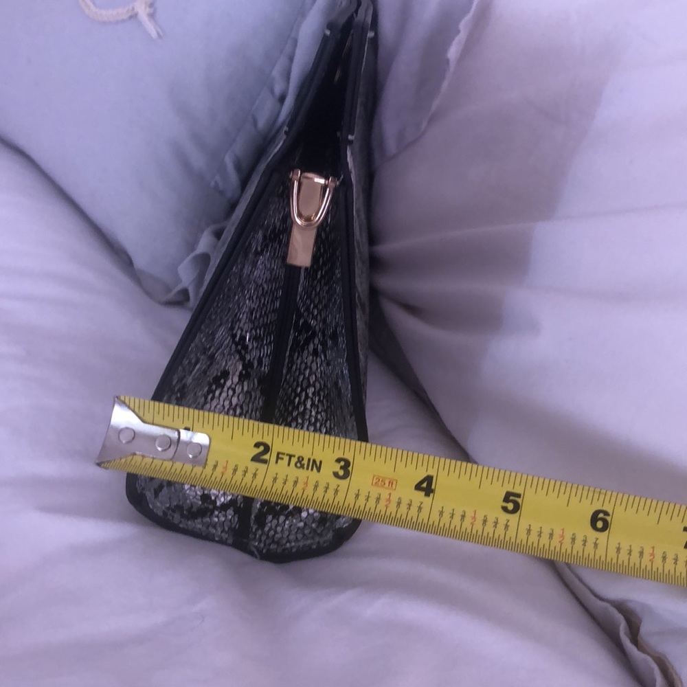 NWOT faux snake skin clutch with detach gold strap - Picture 10 of 10